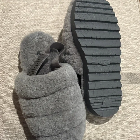 UGG Gray Fluffy Slippers - Picture 2 of 4
